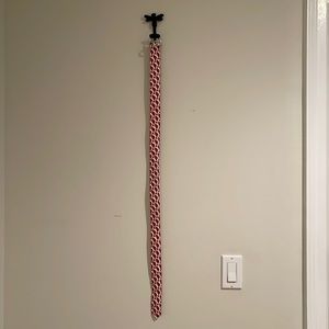 Vineyard Vines Red & White Belt.  Fish pattern size XS.